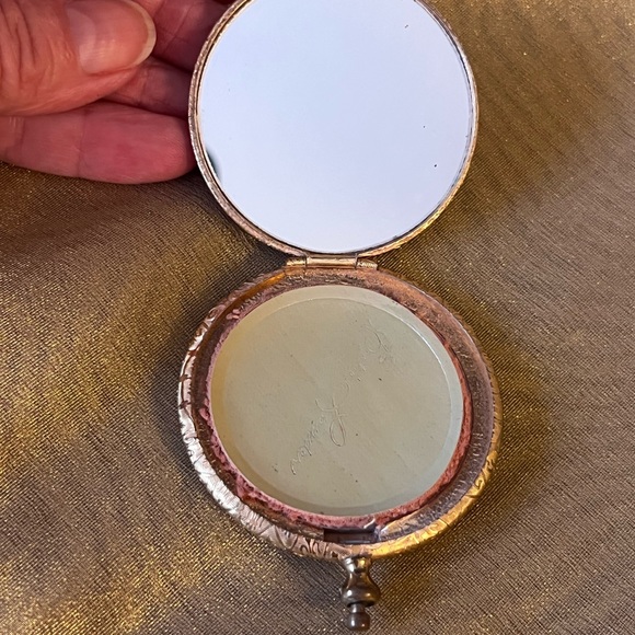 VINTAGE ESTEE LAUDER POWDER COMPACT 1960s Gold Tone & Mother Of Pearl - Picture 8 of 13